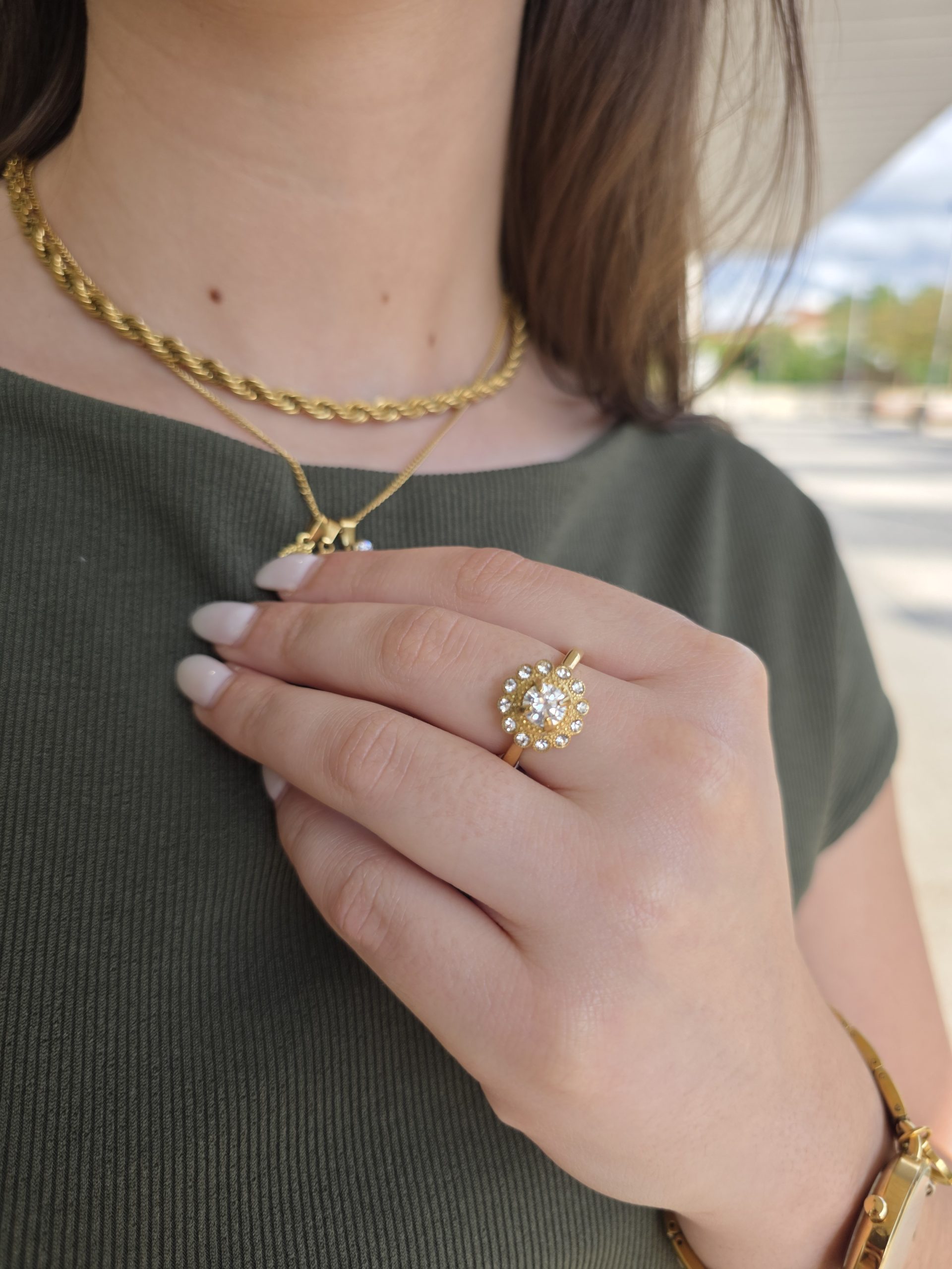 20250612_184718 Anel Flor Brilhantes Aço Inox. - Image 1