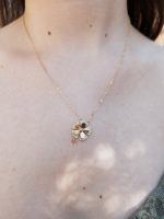 Colar Flor Dourado Aço Inox - Image 2