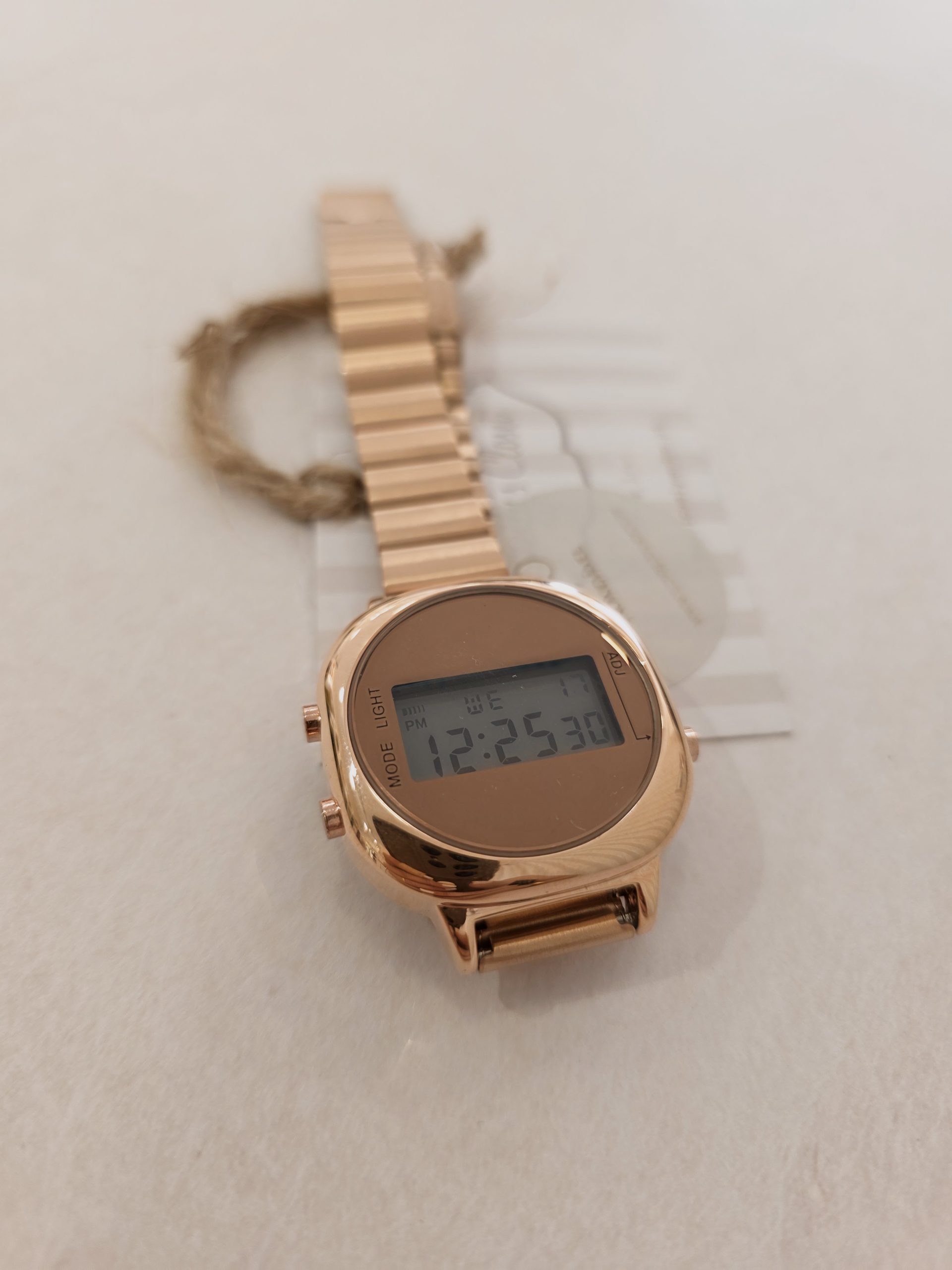 20250807_171707 Relógio Rose Gold Digital Aço Inox - Image 1