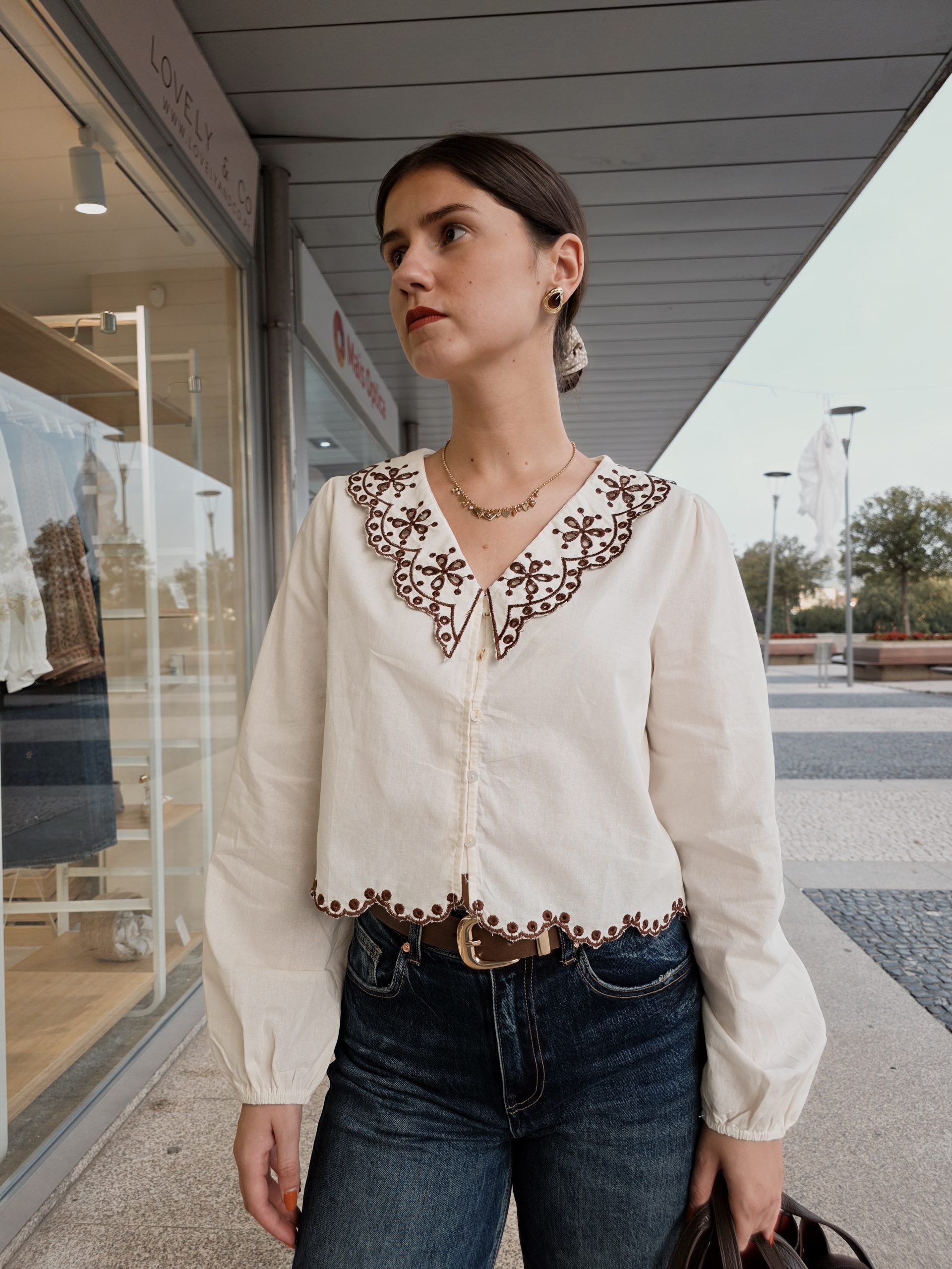 20250918_190006 BLUSA COM BORDADO - Image 1