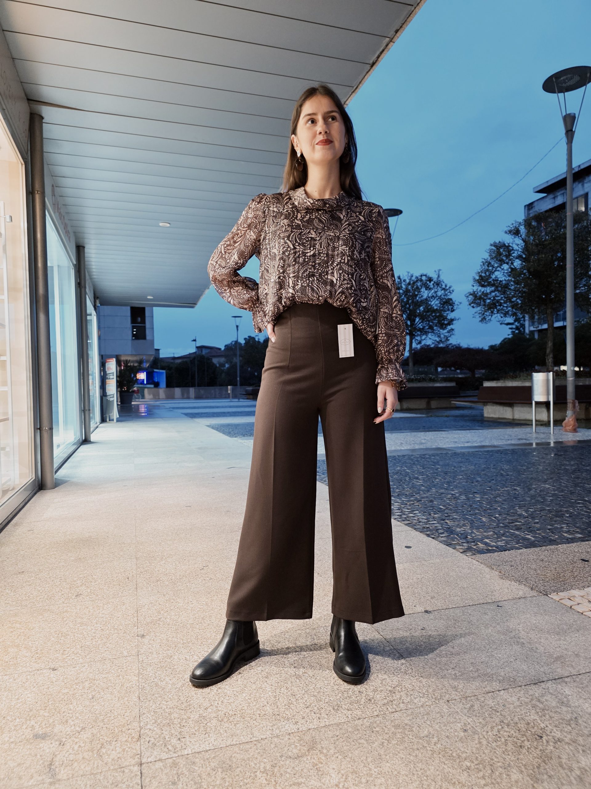 20251023_185153 Calça Wide Leg Castanha Cropped - Image 2