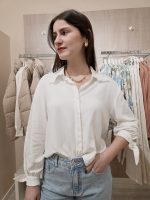 CAMISA BRANCA GOLA BORDADA