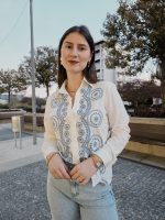 Blusa Com Bordado Azul