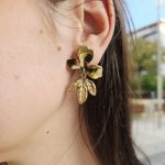 Brinco Flor Dourado Aço Inoxidável