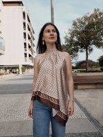 Top Bege Acetinado Às Bolinhas - Image 3
