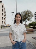Camisa Com Flor De Lantejoula - Image 5