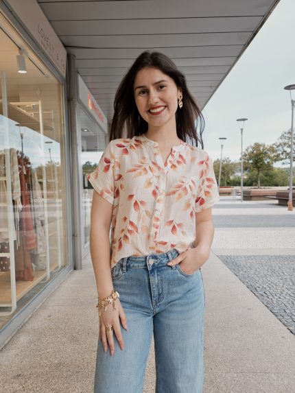 Blusa Fluída Folhas