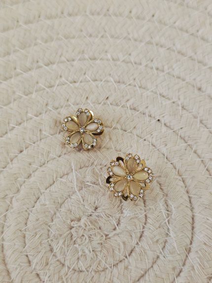 Brinco Dourado Flor Com Brilhante Aço Inox