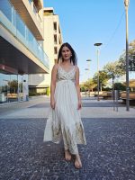 Vestido Branco Com Bordado Dourado - Image 4