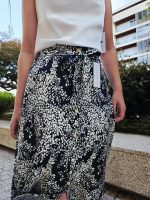 Saia Preta Estampada - Image 2