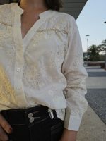 BLUSA COM BORDADO BEGE MANTEIGA - Image 5