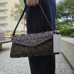 BOLSA TIRACOLO CASTANHO