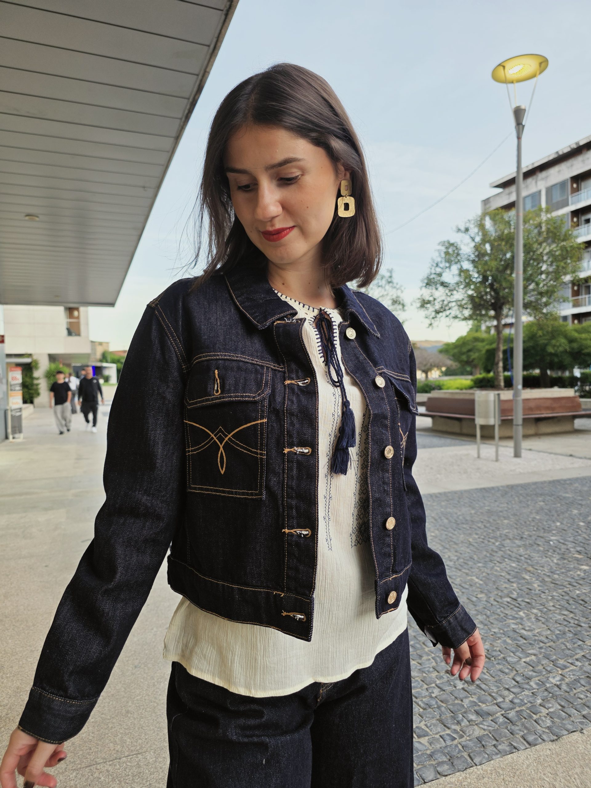 20261008_184812 CASACO DENIM ESCURO - Image 1