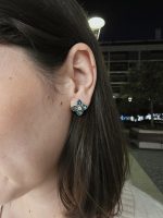 BRINCO FLOR AZUL AÇO INOX - Image 3