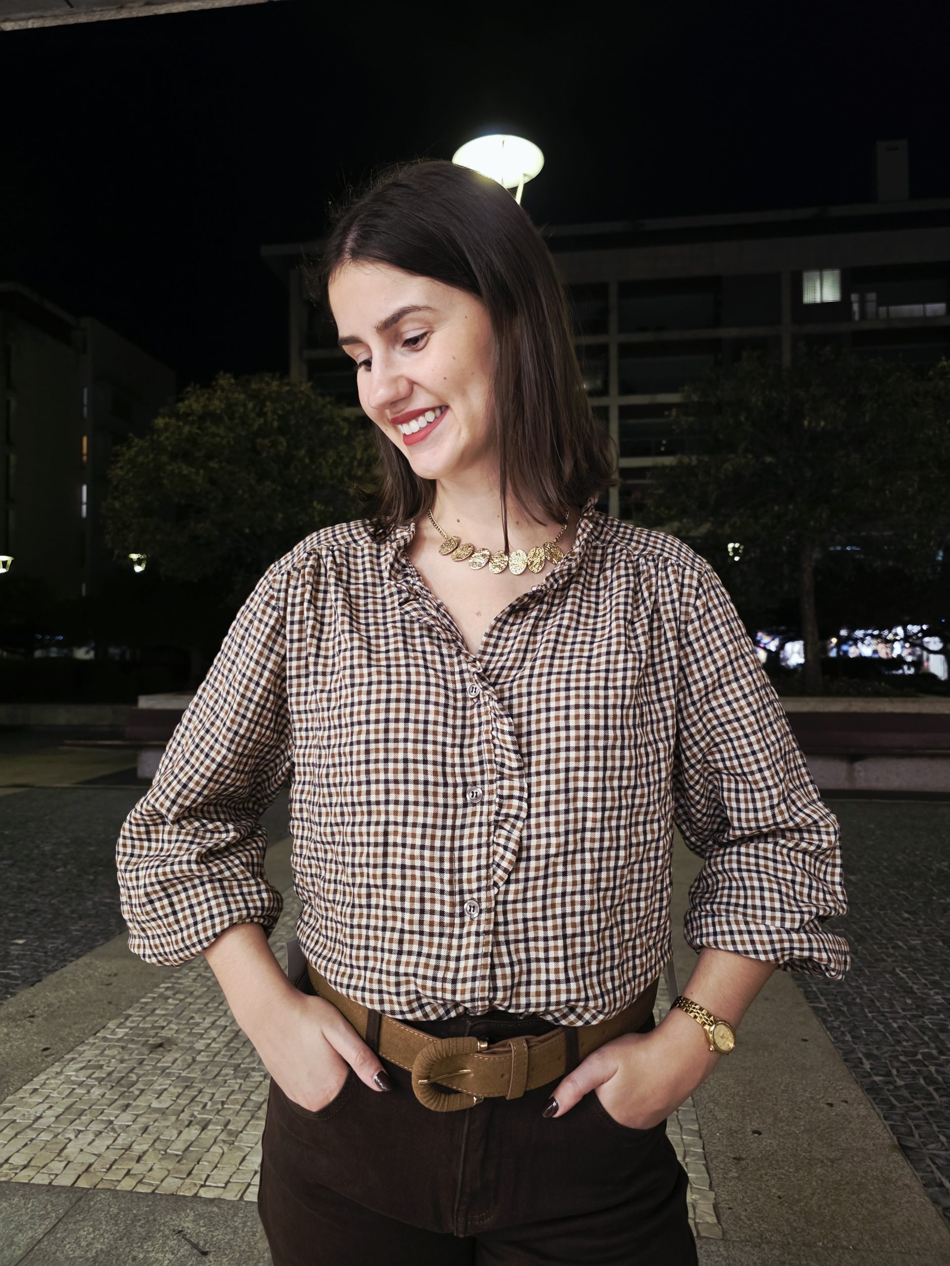 20261015_195557 CAMISA AOS QUADROS TONS TERRA - Image 1